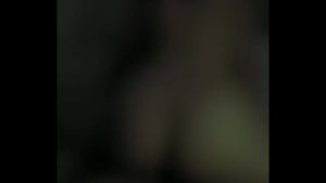 Gái xinh và bạn trai trong đêm