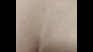 Chơi cái lồn em ngày 30 tết để lồn em bắn nước tung tóe