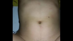 Chơi gái dâm bướm khít lồn em chảy nước