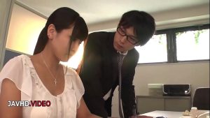 Chịch em đồng nghiệp xinh quan hệ cả ngày quá phê