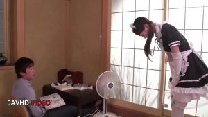 Gạ chịch cô nhân viên mặc đồ hầu gái dâm sướng quá trời